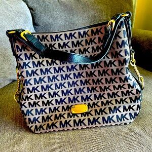 Michael Kors Bedford Black Leather Tote!